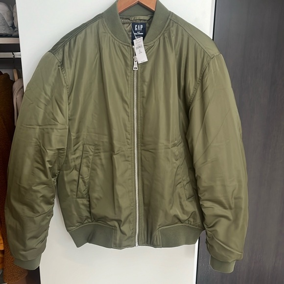 BNWT GAP Women’s Tall size small bomber jacket - Picture 1 of 3